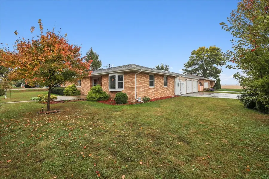 802 12th Street E, Vinton, IA 52349 - Image #2