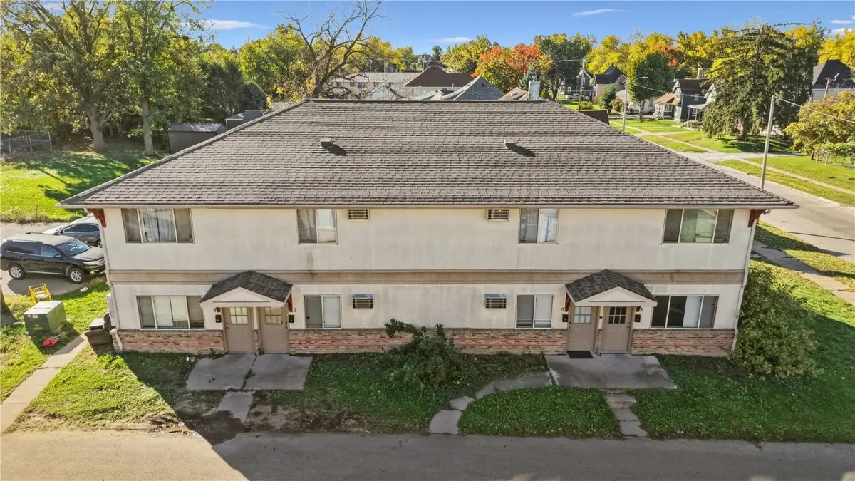 519-521 N 3rd Street, Marshalltown, IA 50158 - #1