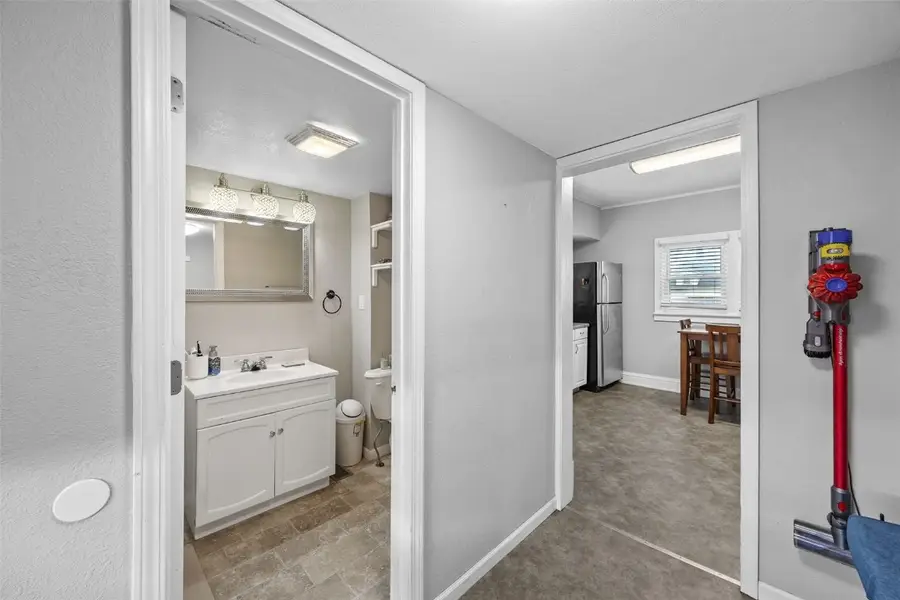 908 W 3rd, Vinton, IA 52349 - Image #3