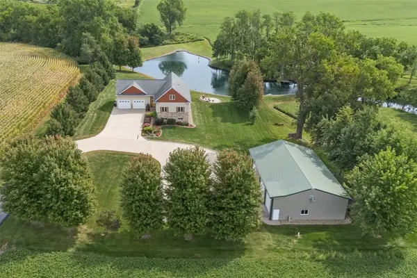 5067 Sutliff Road Ne, Solon, IA 52333
