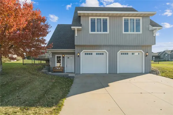 403 Chamber Drive, Anamosa, IA 52205