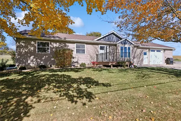 1210 8th Street, Belle Plaine, IA 52208