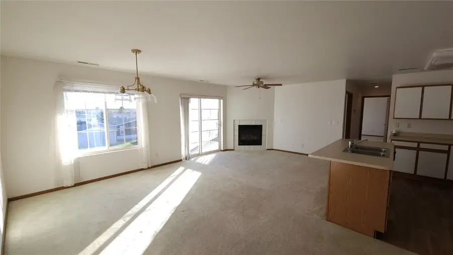 5525 Kacena Avenue #4, Marion, IA 52302 - Image #3