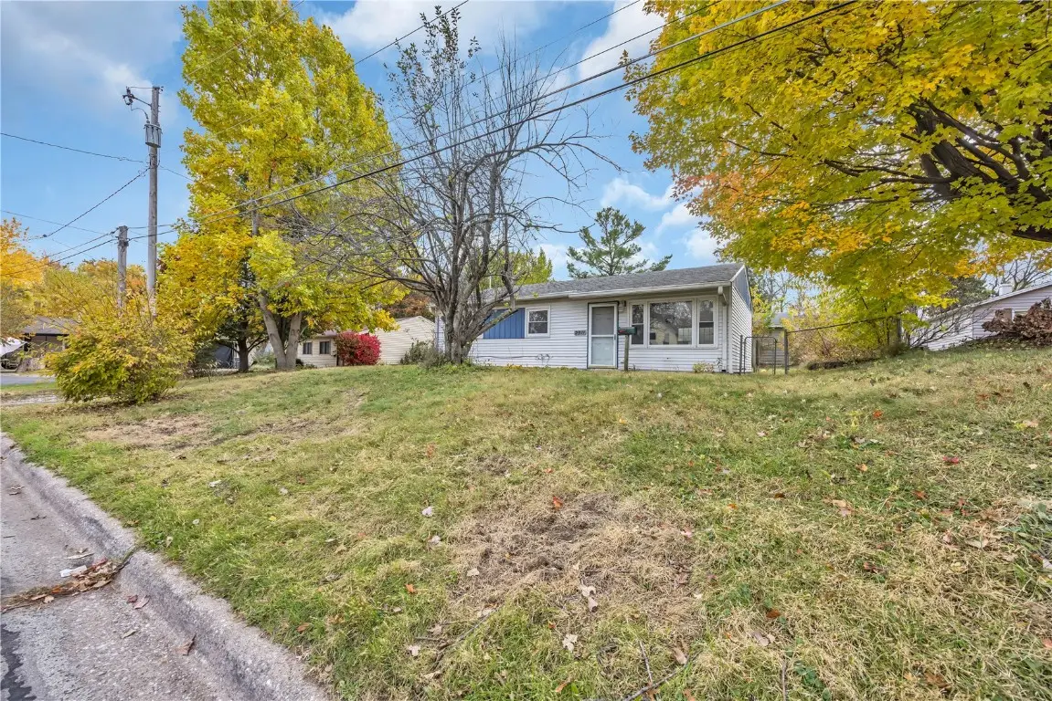 2311 23rd St Ct, Bettendorf, IA 52722 - Image #1