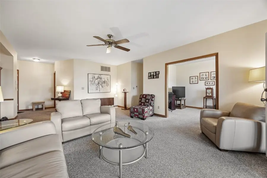 4745 Westchester Drive Ne #A, Cedar Rapids, IA 52402 - Image #3