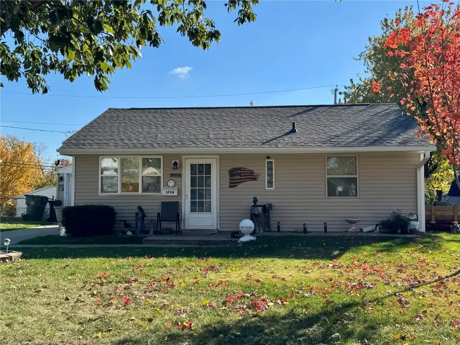 3704 Richmond Road Ne, Cedar Rapids, IA 52402 - Image #2