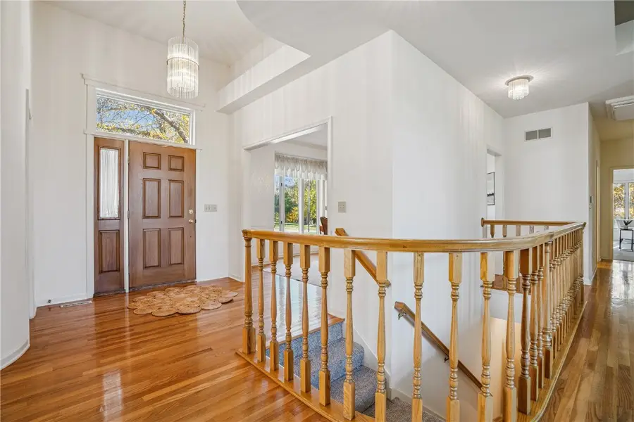 1919 Oak Knolls Court Se, Cedar Rapids, IA 52403 - Image #3