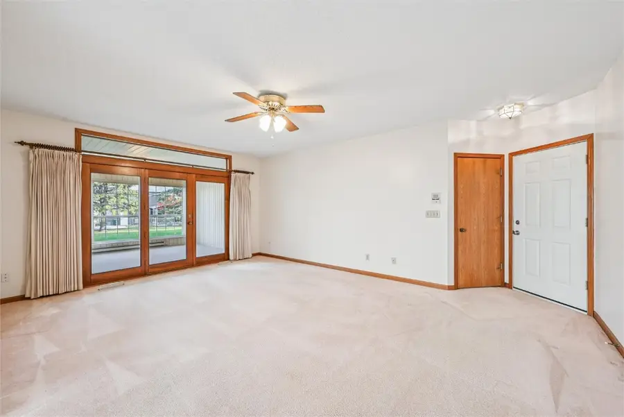 3240 Willowridge Road #B, Marion, IA 52302 - Image #3