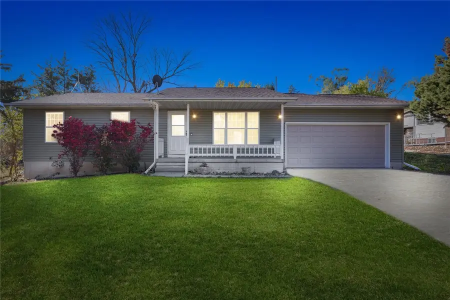 3212 Southland Street Sw, Cedar Rapids, IA 52404 - Image #2