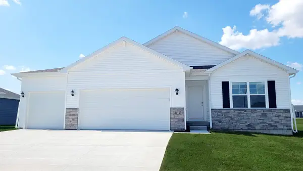 2861 Prairielight Drive, Hiawatha, IA 52233