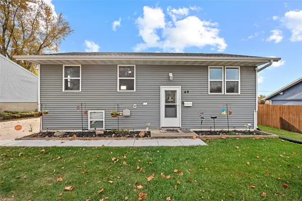 49 Devonwood Avenue Sw, Cedar Rapids, IA 52404