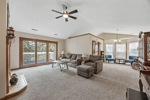 4545 Westchester Dr. Drive Ne #D, Cedar Rapids, IA 52402