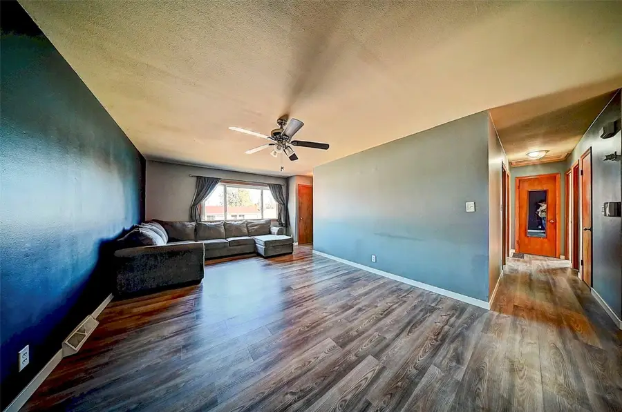 5127 Holly Avenue Nw, Cedar Rapids, IA 52405 - Image #2