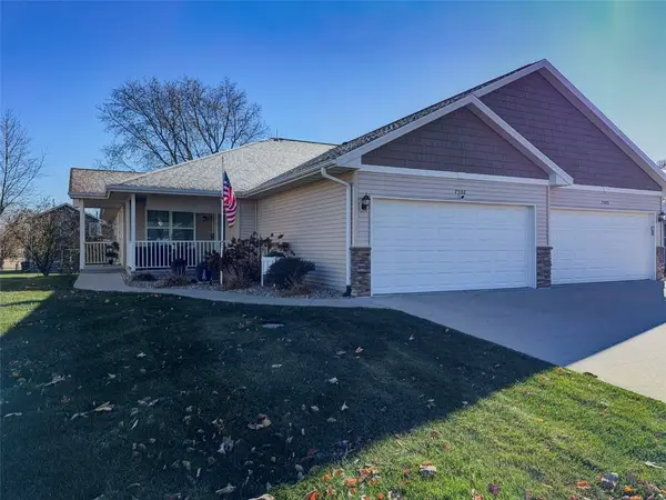 7502 Summerset Avenue Ne, Cedar Rapids, IA 52402