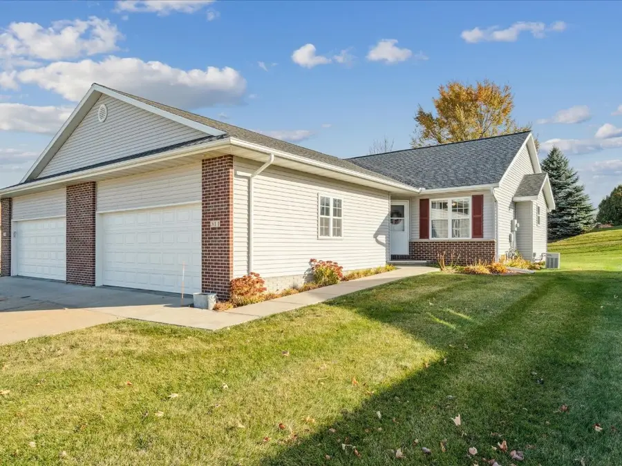 311 Highland Avenue, Fairfax, IA 52228 - Image #2