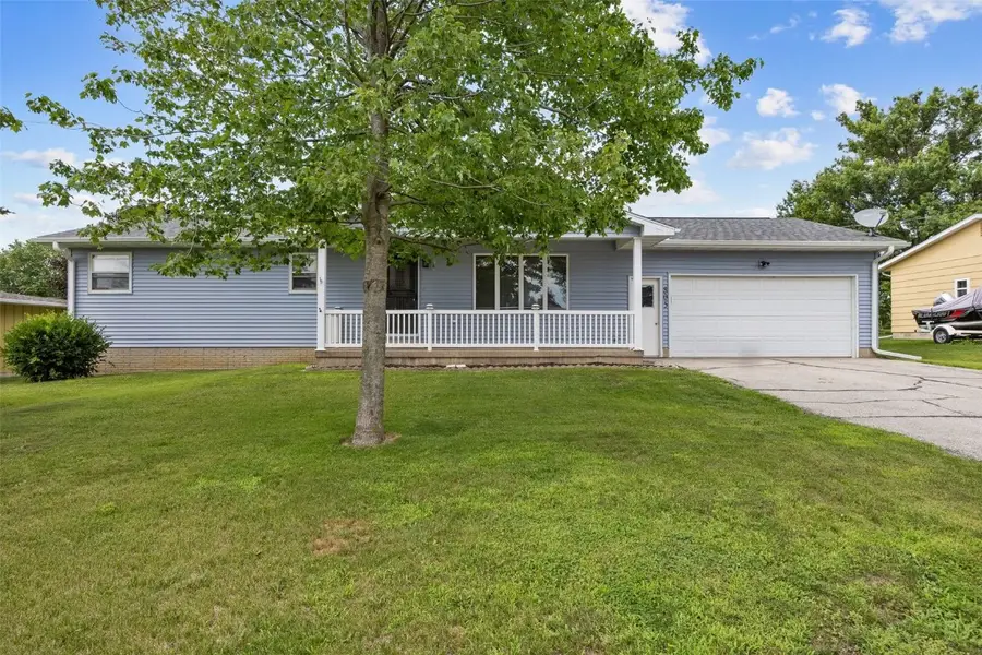 805 W 17th Street, Vinton, IA 52349 - Image #2