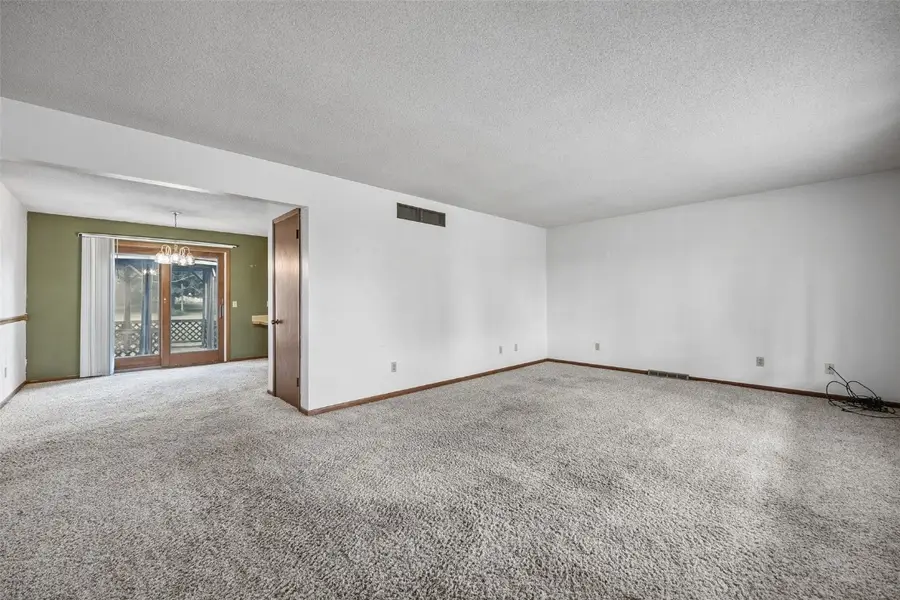 805 W 17th Street, Vinton, IA 52349 - Image #3