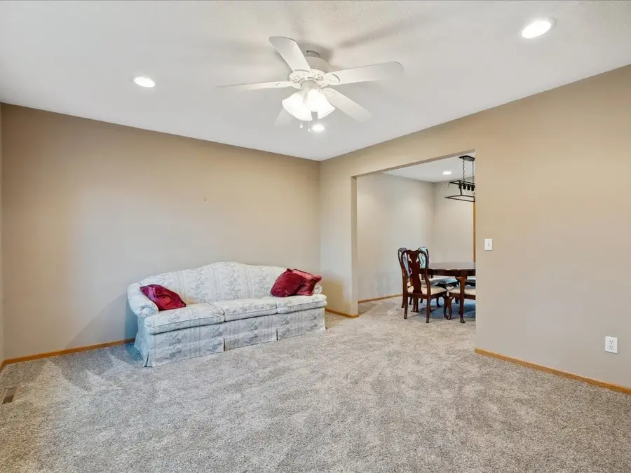 3090 Primrose St, Marion, IA 52302 - Image #3