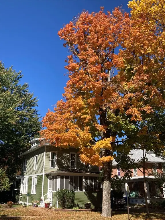 209 5th Ave Nw, Mount Vernon, IA 52314 - Image #2