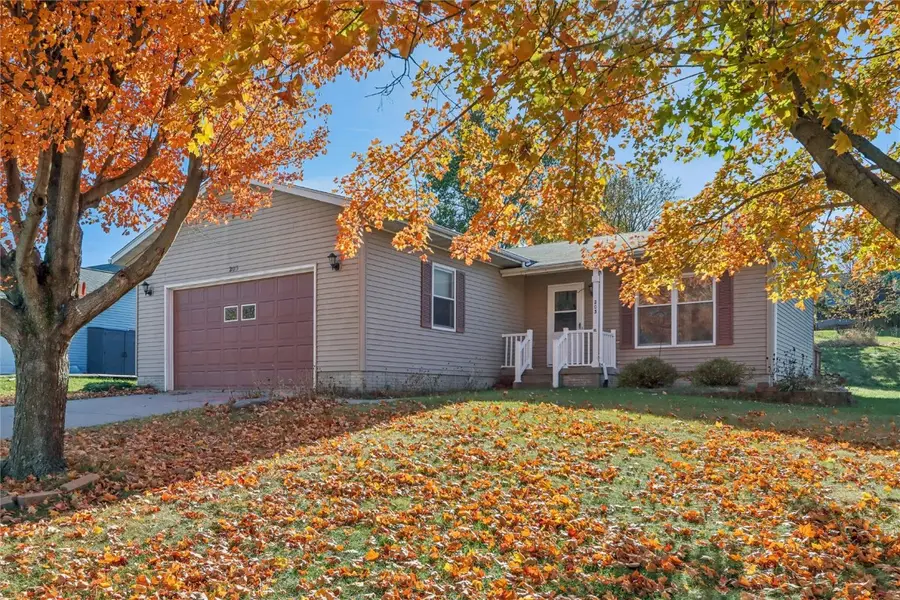 203 Tracy Lane, Williamsburg, IA 52361 - Image #2
