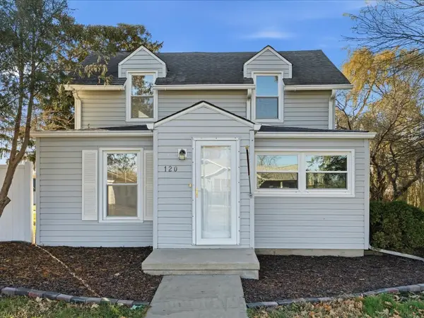 120 Green Street, Center Point, IA 52213