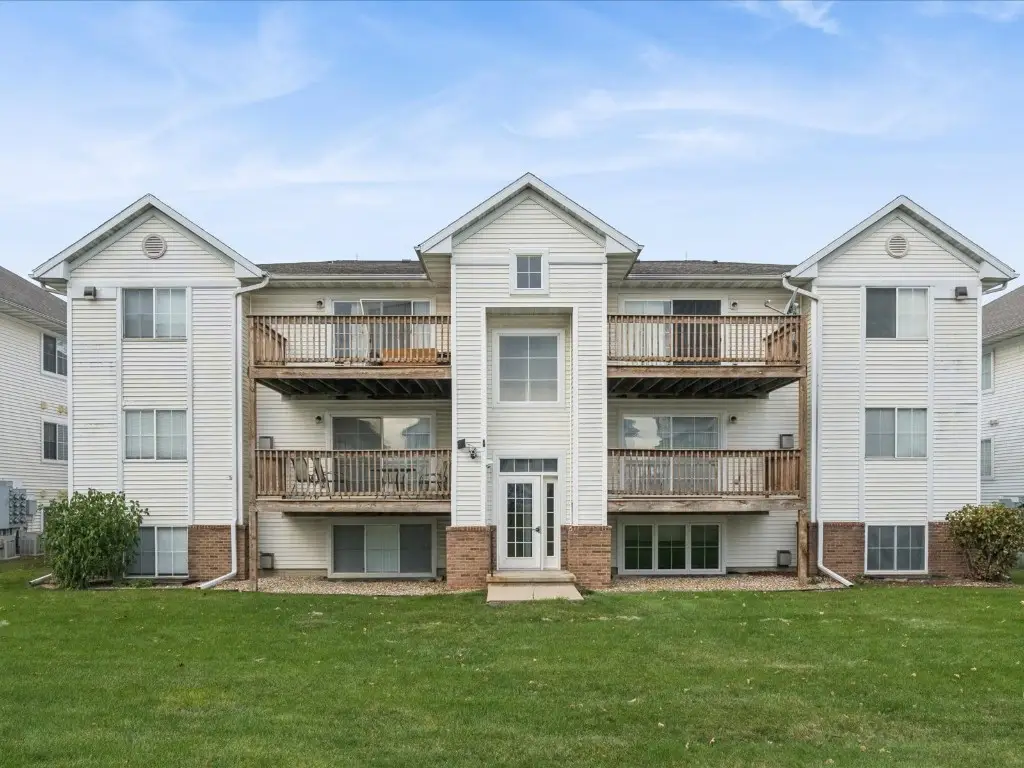 4619 1st Avenue Sw #3, Cedar Rapids, IA 52404 - Image #1