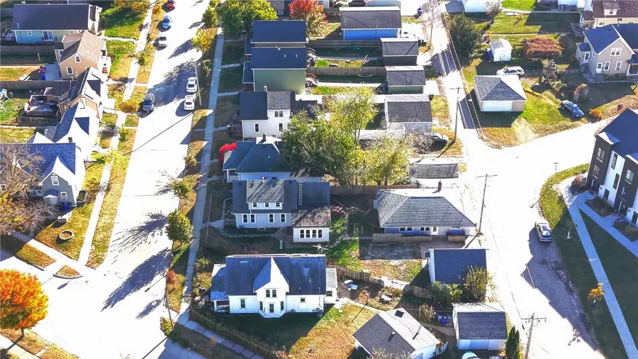 1756 Mallory Street Sw, Cedar Rapids, IA 52404 - Image #2