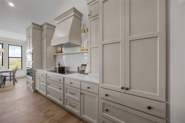 700 Lakeview Court, Tiffin, IA 52340