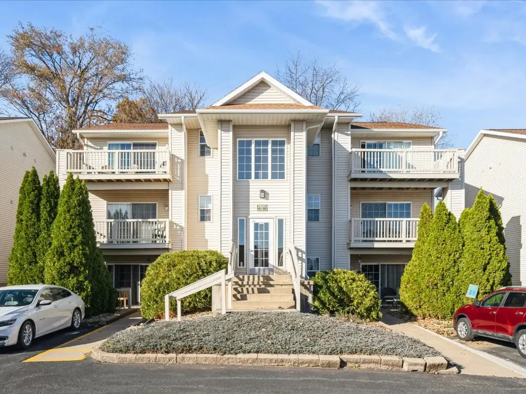 3509 E Avenue Nw #D, Cedar Rapids, IA 52405 - Image #1