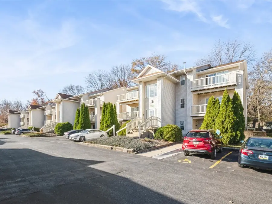 3509 E Avenue Nw #D, Cedar Rapids, IA 52405 - Image #2