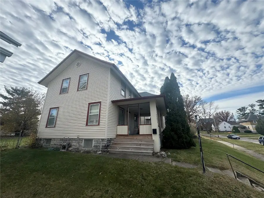 263 Highland Drive Nw, Cedar Rapids, IA 52405 - Image #3