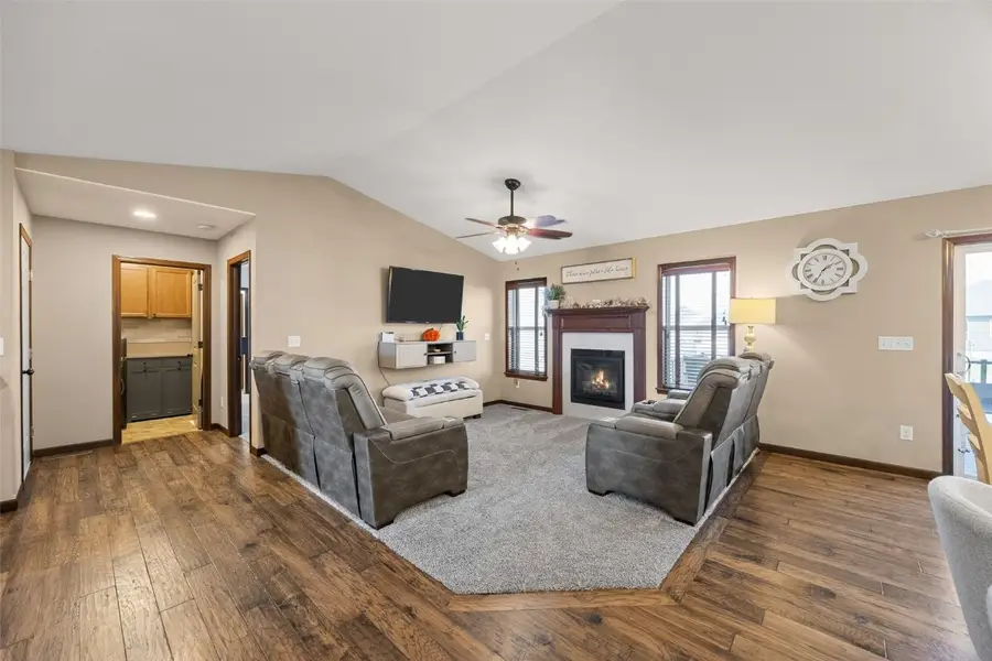 1332 Stratton Drive Ne, Cedar Rapids, IA 52402 - Image #3