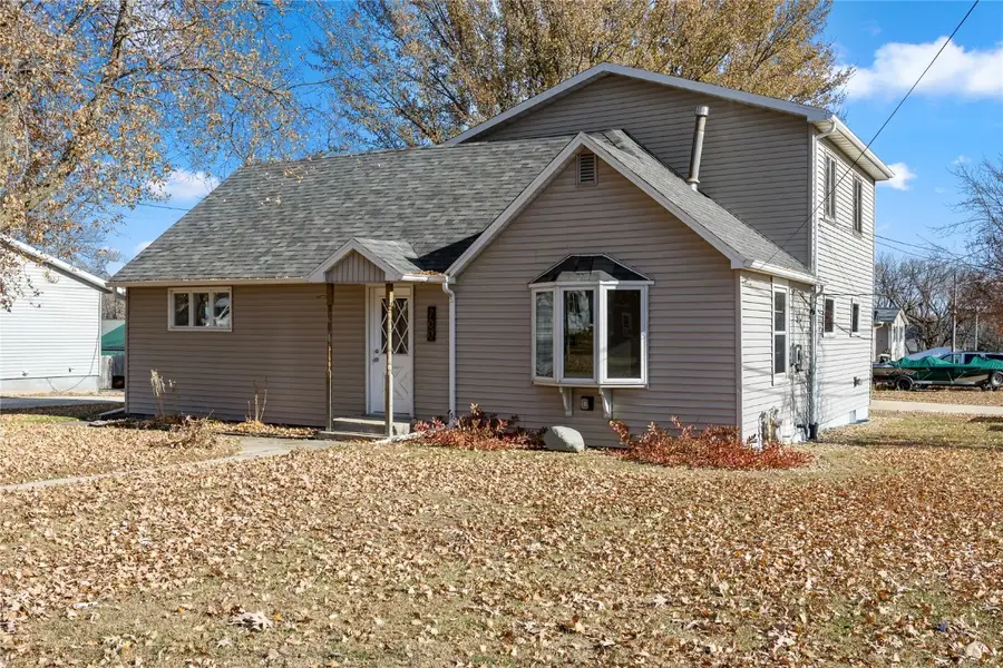 700 8th Avenue Ne, Independence, IA 50644 - Image #2