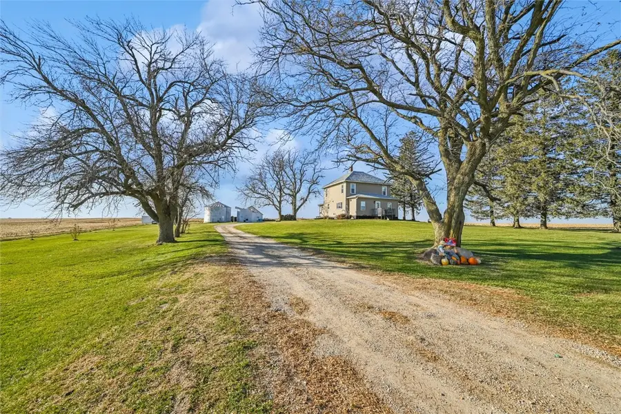 2571 York Avenue, Winthrop, IA 50682 - Image #2