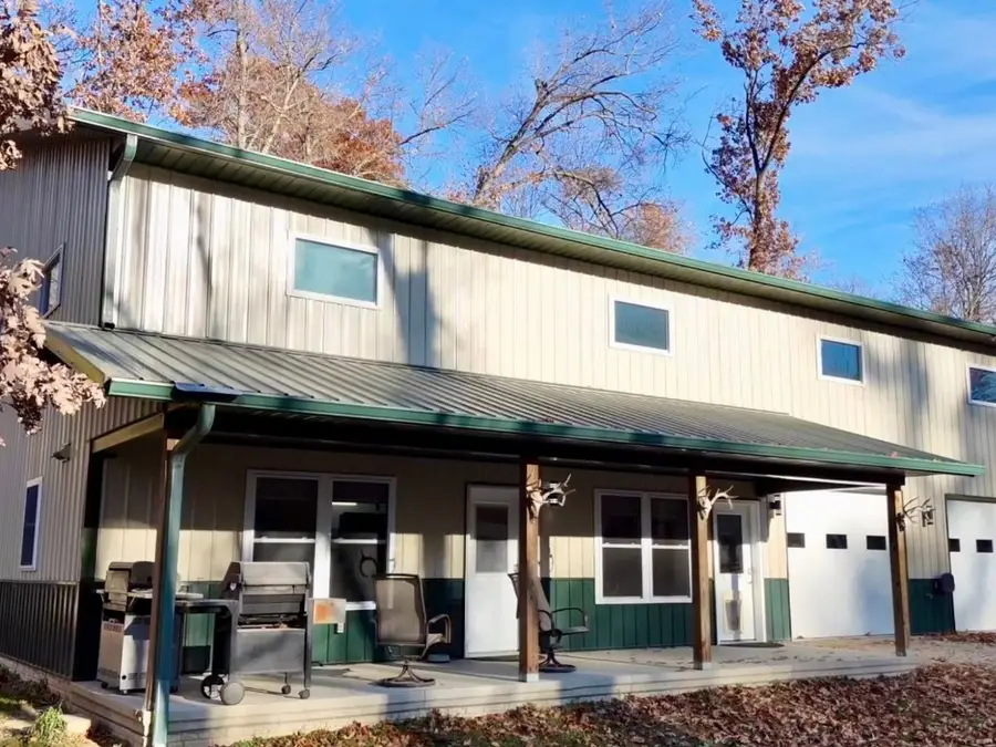 3728 Sunshine Street Sw, Cedar Rapids, IA 52404 - Image #2