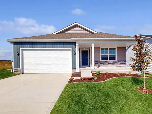 2858 Mary Green Road, Hiawatha, IA 52233