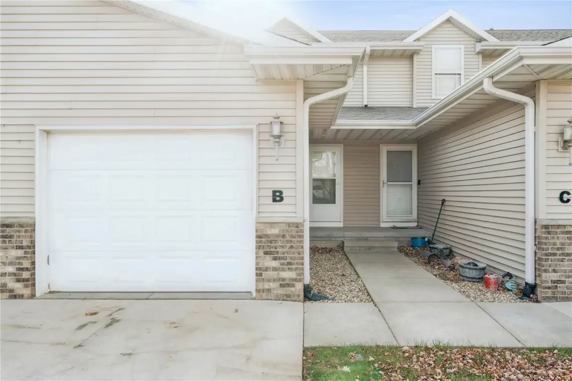 5425 Kacena Avenue #B, Marion, IA 52302 - Image #1