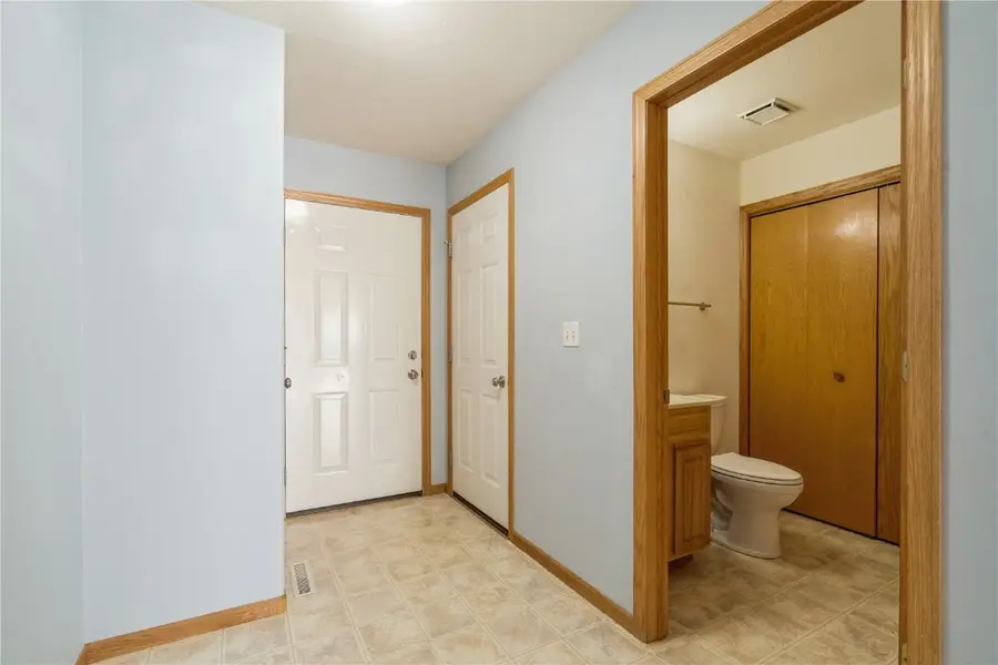 5425 Kacena Avenue #B, Marion, IA 52302 - Image #3