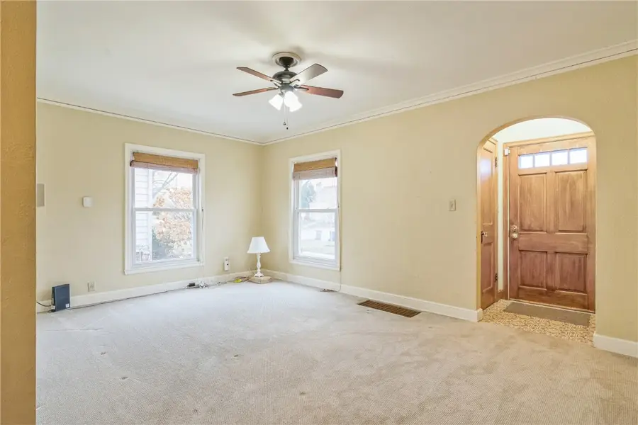 2602 E Avenue Ne, Cedar Rapids, IA 52402 - Image #3