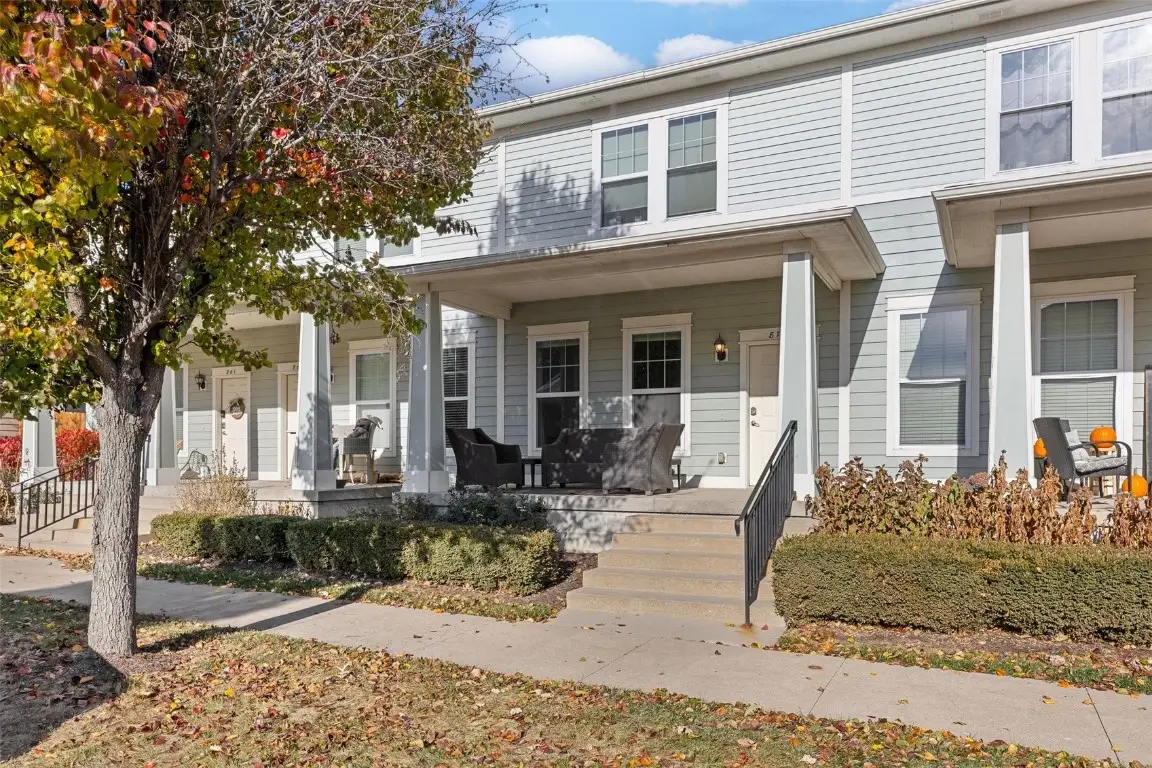 877 Walker Circle, Iowa City, IA 52245 - Image #1