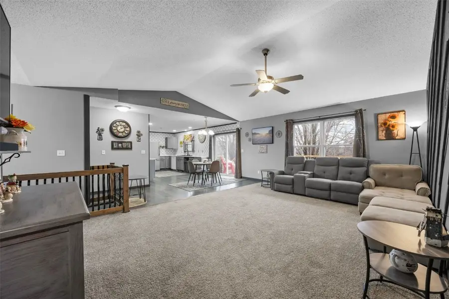 2290 Hillview Drive, Marion, IA 52302 - Image #3