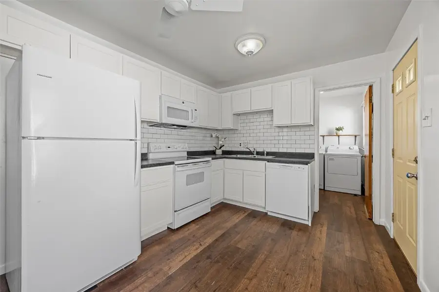 229 Jacolyn Drive Nw, Cedar Rapids, IA 52405 - Image #2