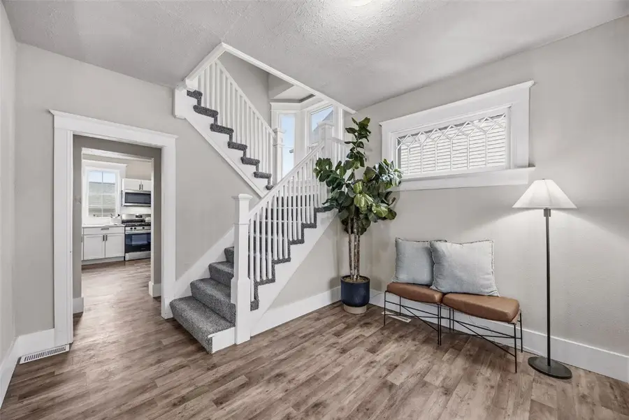 411 8th Avenue Sw, Cedar Rapids, IA 52404 - Image #2