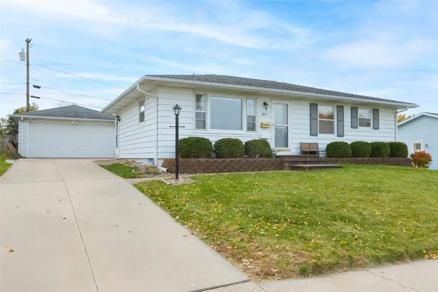 2825 Schultz Drive, Cedar Rapids, IA 52405 - Image #2