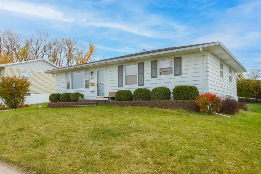 2825 Schultz Drive, Cedar Rapids, IA 52405 - Image #3