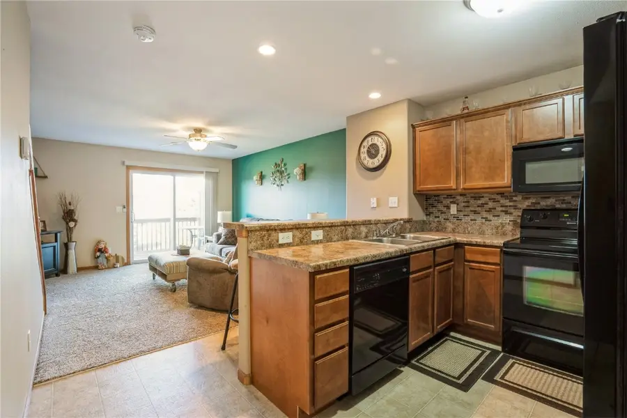 3620 Banar Drive Sw #E, Cedar Rapids, IA 52404 - Image #3