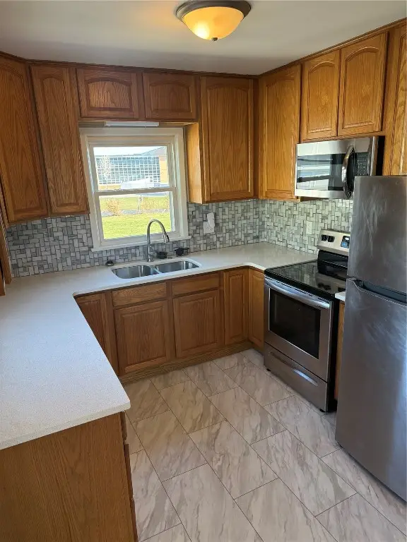 1253 20th Street Sw, Cedar Rapids, IA 52404 - Image #2