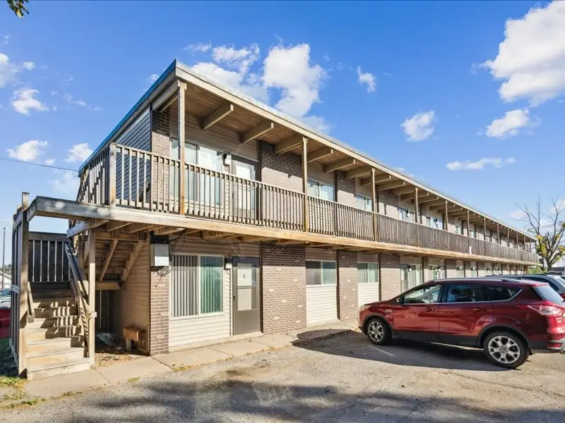 120 32nd Street Ne, Cedar Rapids, IA 52402 - Image #1