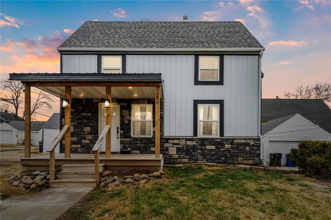 290 Highland Drive Nw, Cedar Rapids, IA 52405 - Image #1
