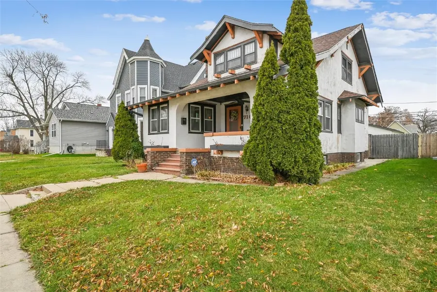 716 F Avenue Nw, Cedar Rapids, IA 52405 - Image #2